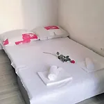 Charming Sea View Apartman *