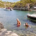 Charming Sea View Apartman