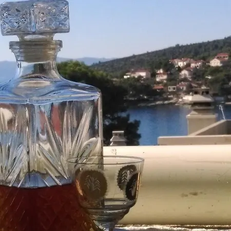 Lägenhet Charming With Sea View In - 27 Sqm *