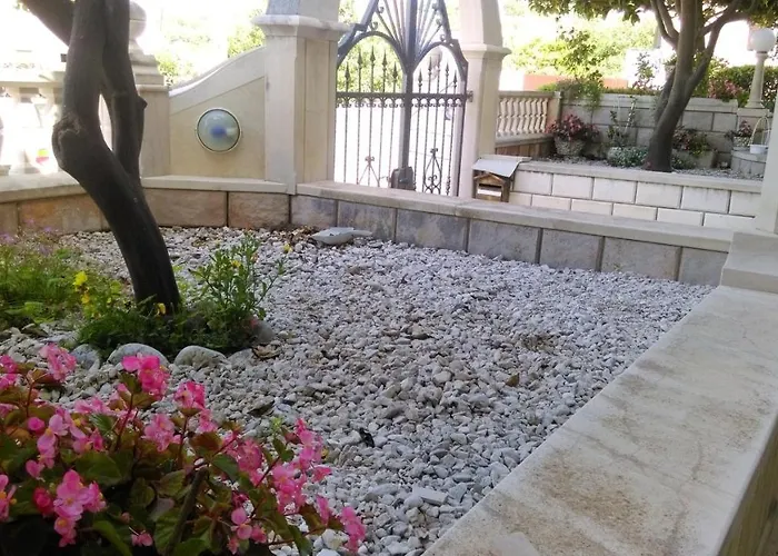 Lägenhet Charming With Sea View In - 27 Sqm