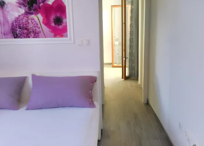 Charming With Sea View In - 27 Sqm Lägenhet Sumartin